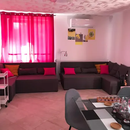 Appartement Viragek Vendeghaza *