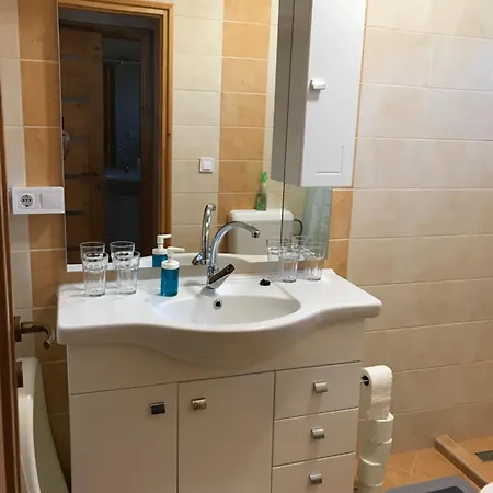Viragek Vendeghaza
