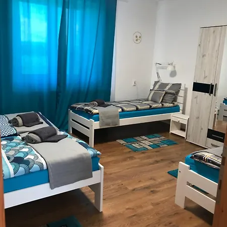 Viragek Vendeghaza Appartement *